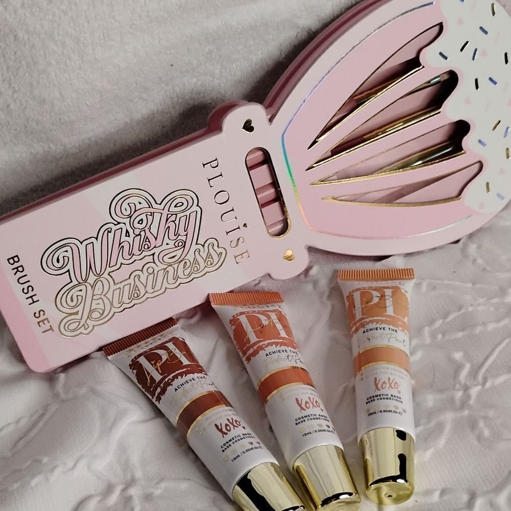 P.Louise Lip Base And Makeup Brush Bundle